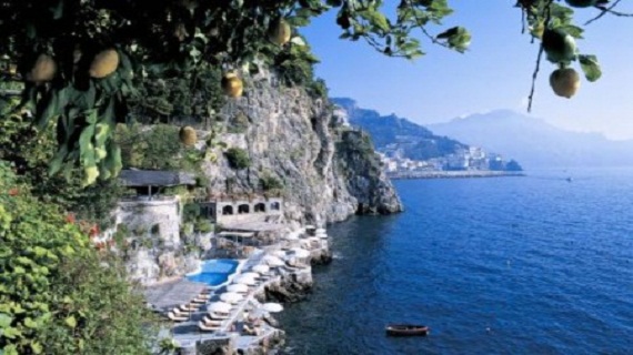 Những khách sạn bên bờ biển đẹp nhất Châu Âu cho chuyến du lịch hè